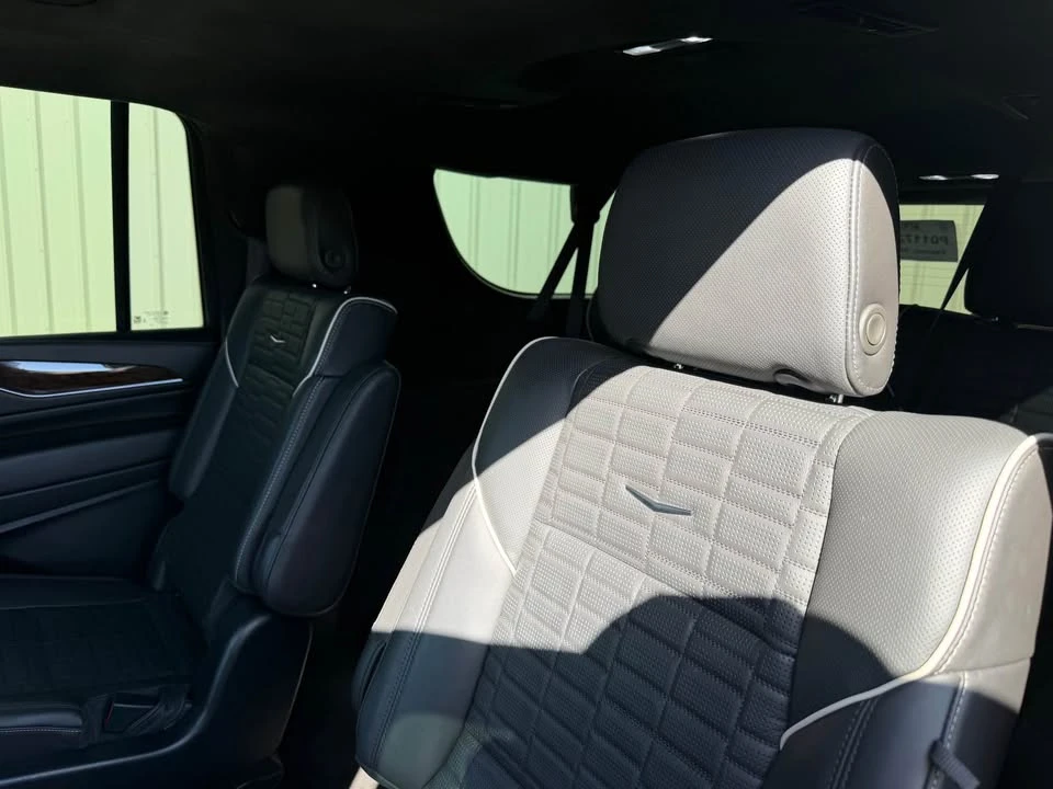 2023 Cadillac Escalade 5th Gen - Image 9 of 16