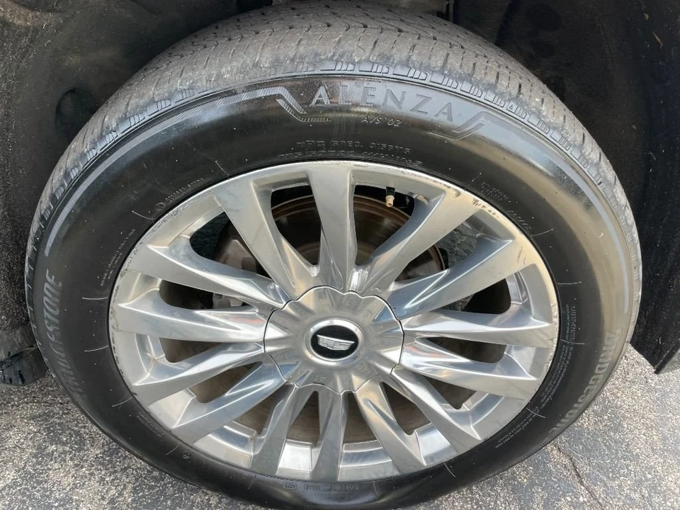 2023 Cadillac Escalade 5th Gen - Image 10 of 12