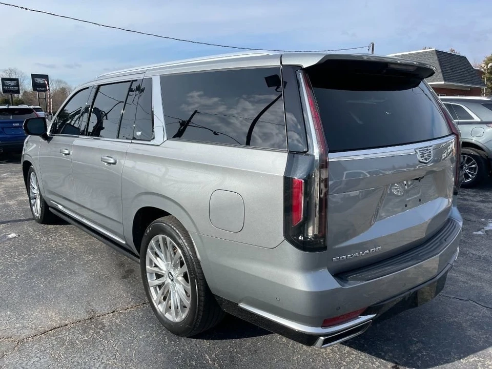 2023 Cadillac Escalade 5th Gen - Image 4 of 12