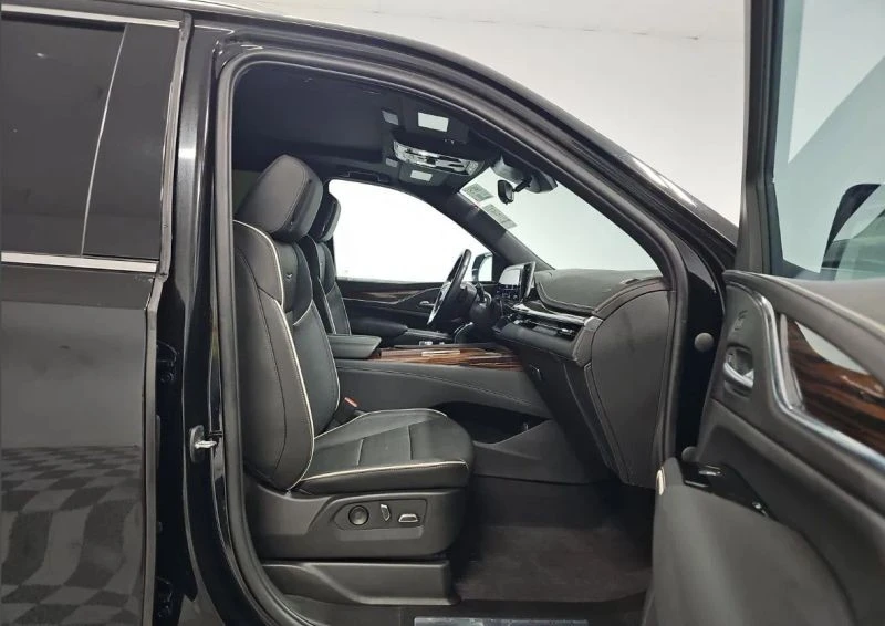 2023 Cadillac Escalade 5th Gen - Image 7 of 9