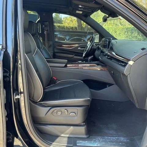 2023 Cadillac Escalade 5th Gen - Image 9 of 11
