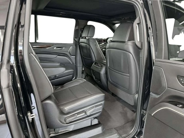 2023 Cadillac Escalade 5th Gen - Image 18 of 21