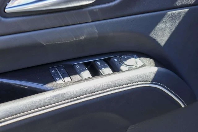 2023 Cadillac Escalade 5th Gen - Image 15 of 21