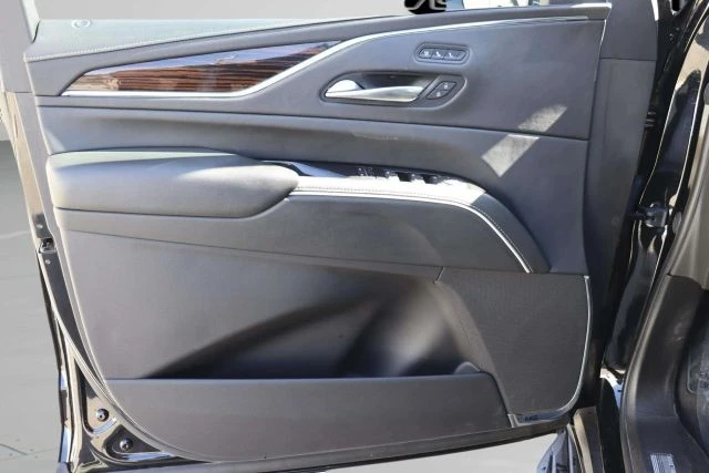 2023 Cadillac Escalade 5th Gen - Image 14 of 21