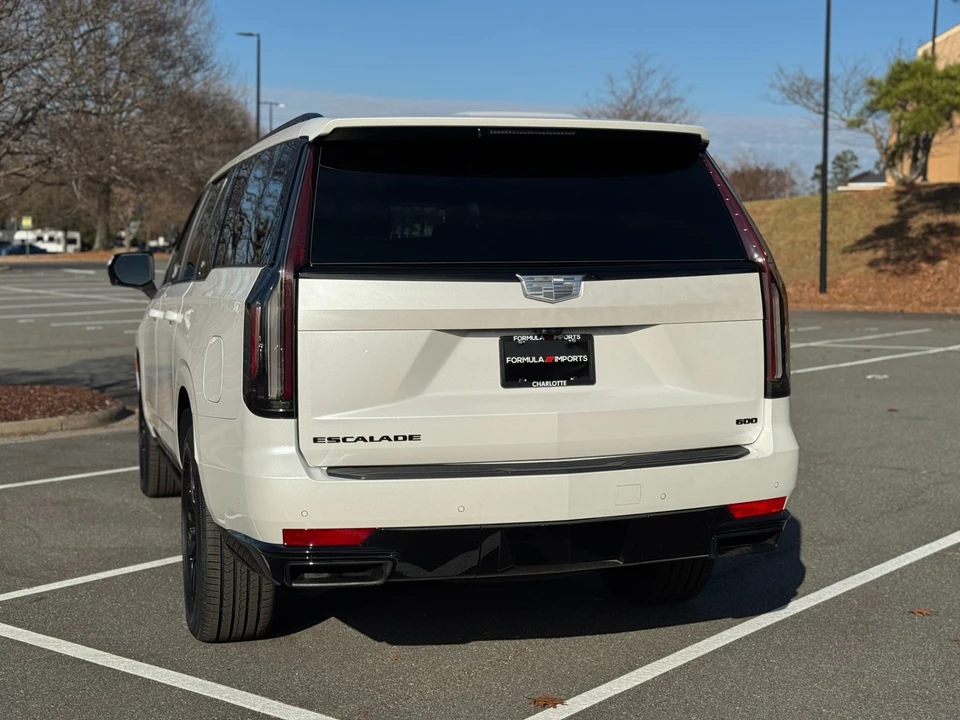2023 Cadillac Escalade 5th Gen - Image 9 of 12