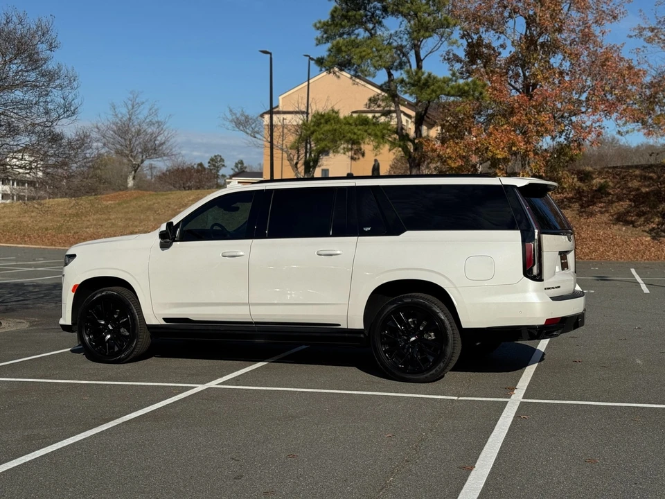 2023 Cadillac Escalade 5th Gen - Image 7 of 12