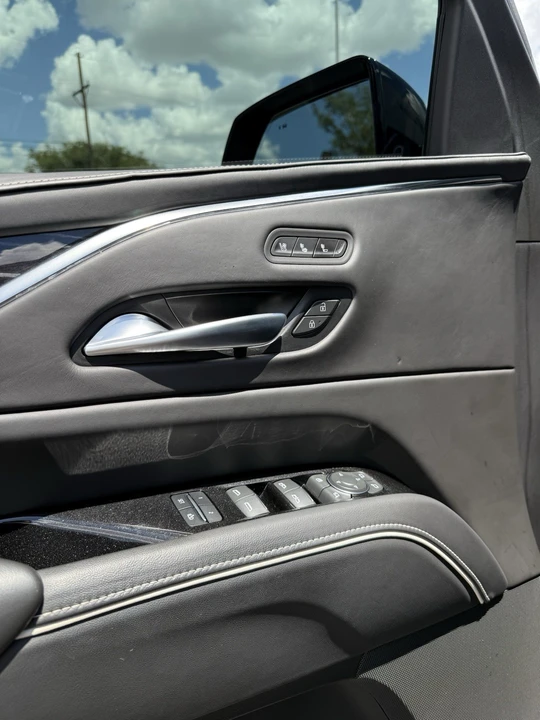 2023 Cadillac Escalade 5th Gen - Image 13 of 20