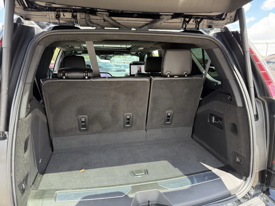 2023 Cadillac Escalade 5th Gen - Image 11 of 20