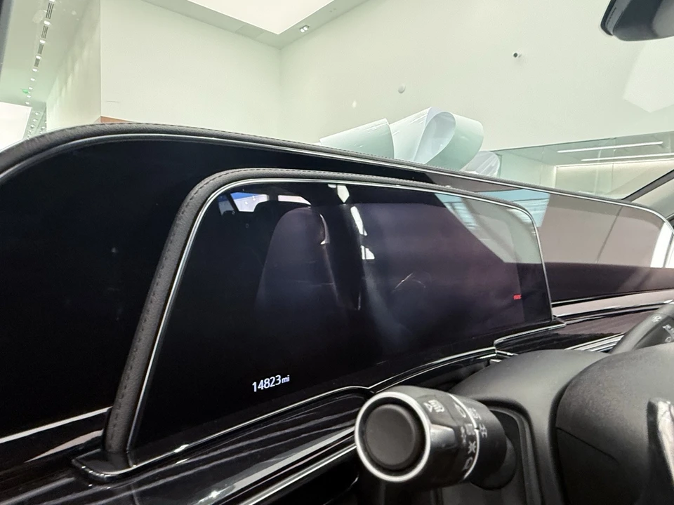 2023 Cadillac Escalade 5th Gen - Image 16 of 21