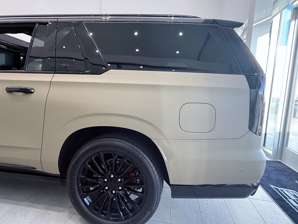 2023 Cadillac Escalade 5th Gen - Image 10 of 21