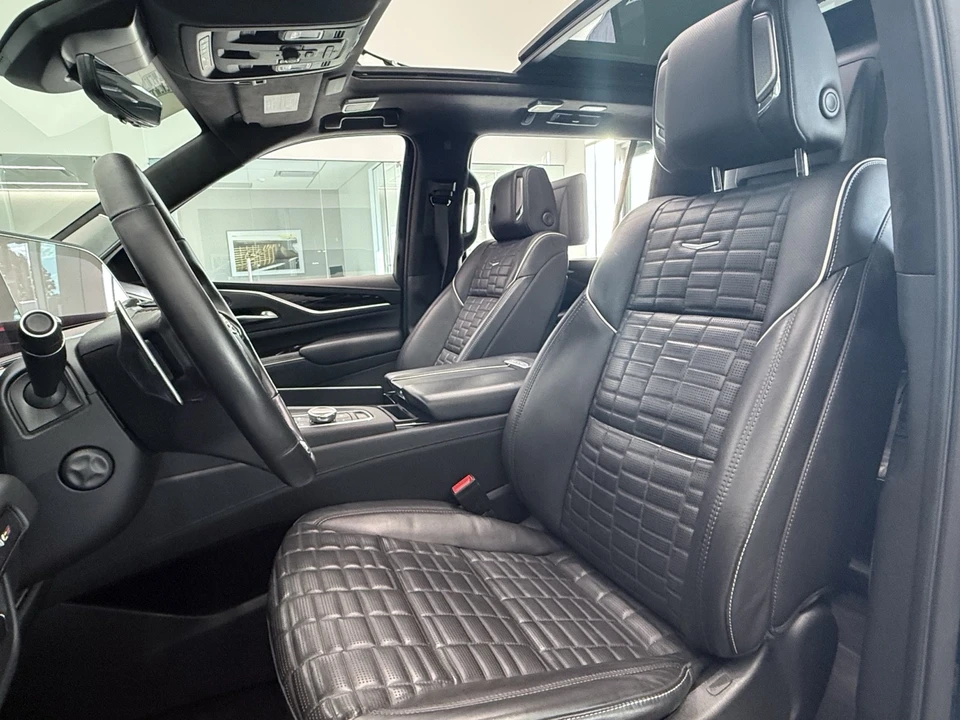 2023 Cadillac Escalade 5th Gen - Image 14 of 21