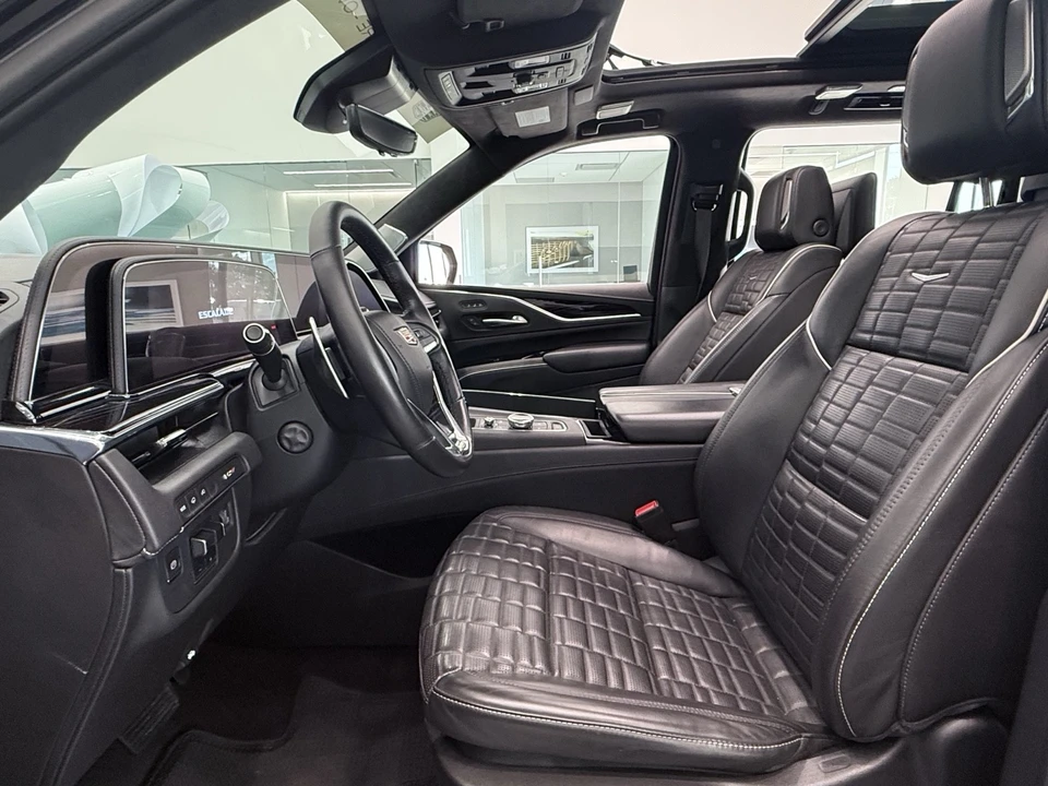 2023 Cadillac Escalade 5th Gen - Image 13 of 21