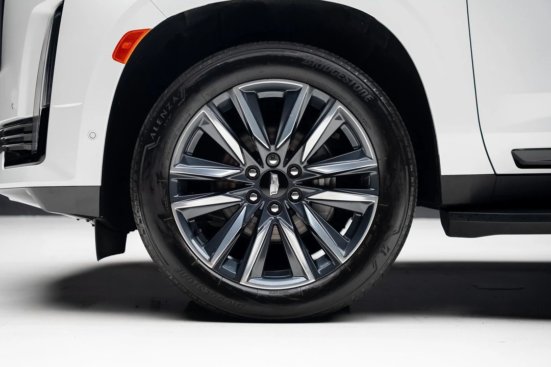 2023 Cadillac Escalade 5th Gen - Image 18 of 21
