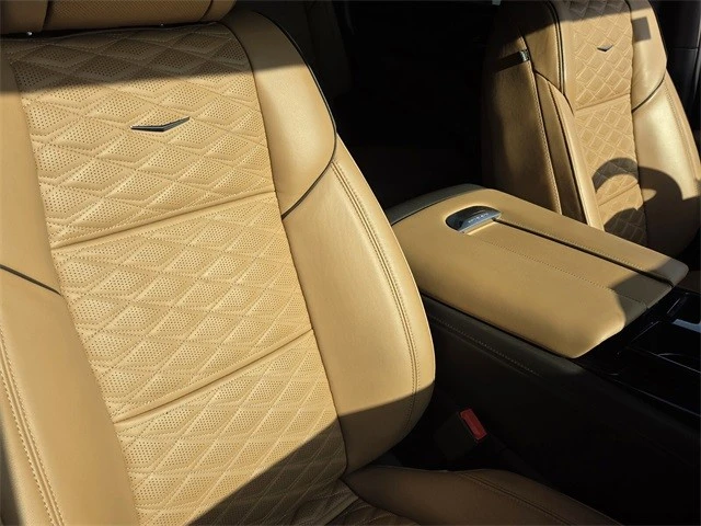 2023 Cadillac Escalade 5th Gen - Image 18 of 21