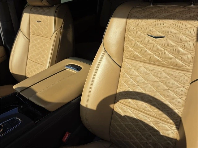 2023 Cadillac Escalade 5th Gen - Image 16 of 21
