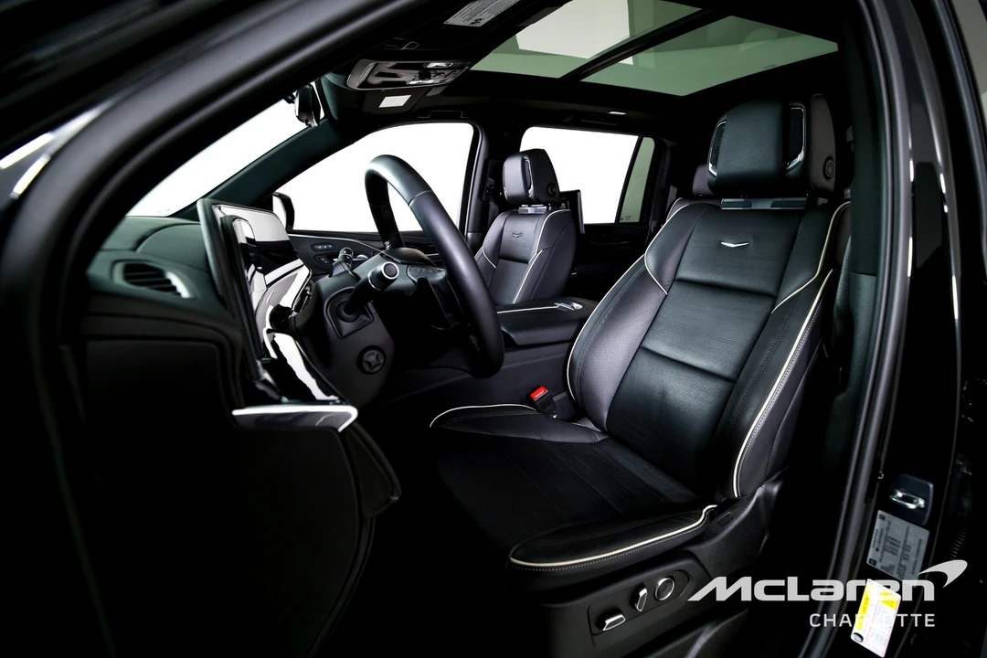 2023 Cadillac Escalade 5th Gen - Image 11 of 12