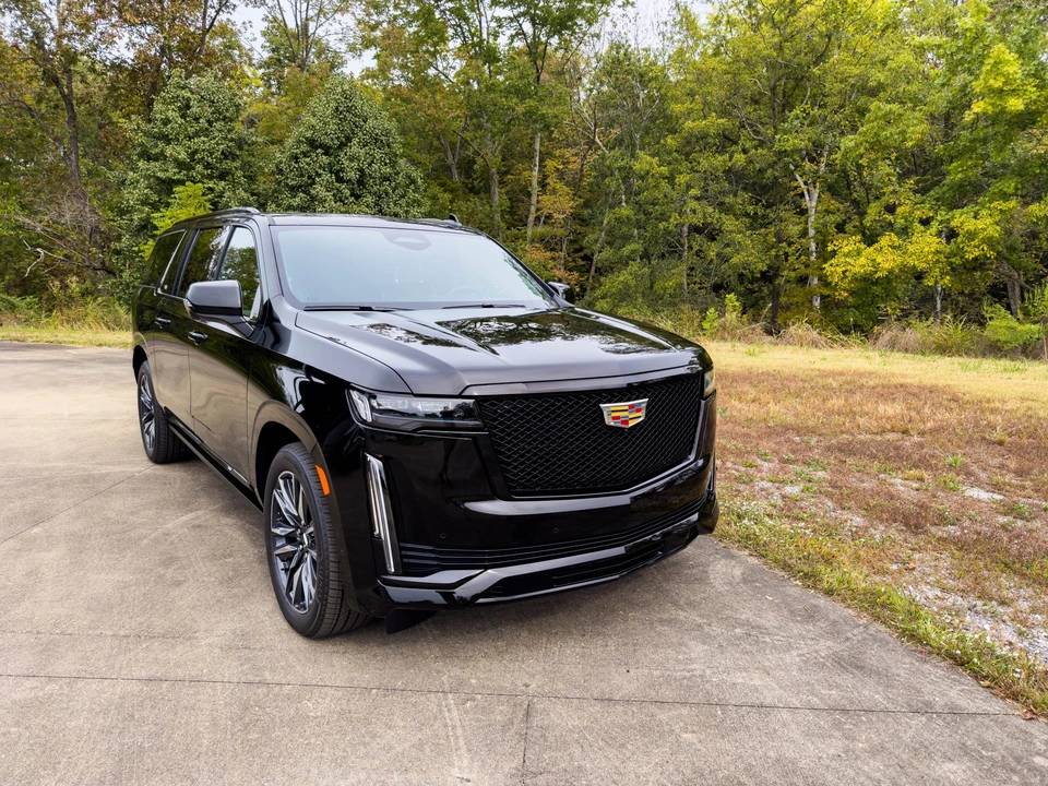 2023 Cadillac Escalade 5th Gen - Image 6 of 31
