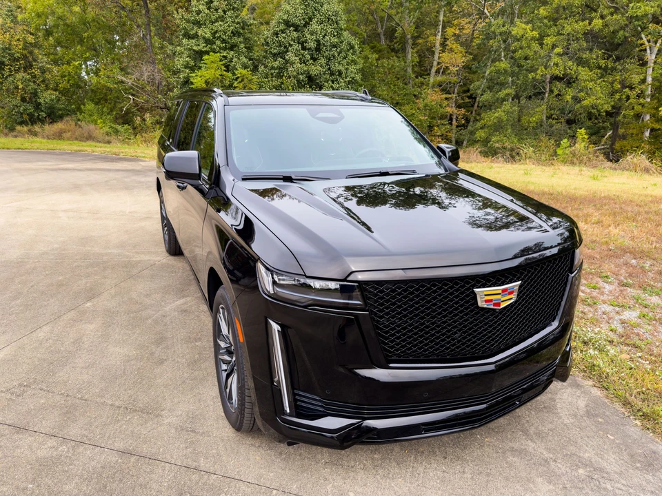 2023 Cadillac Escalade 5th Gen - Image 4 of 31