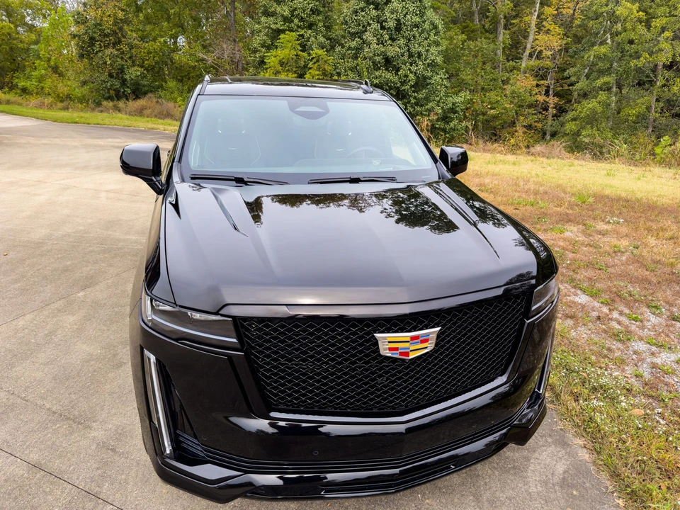 2023 Cadillac Escalade 5th Gen - Image 3 of 31