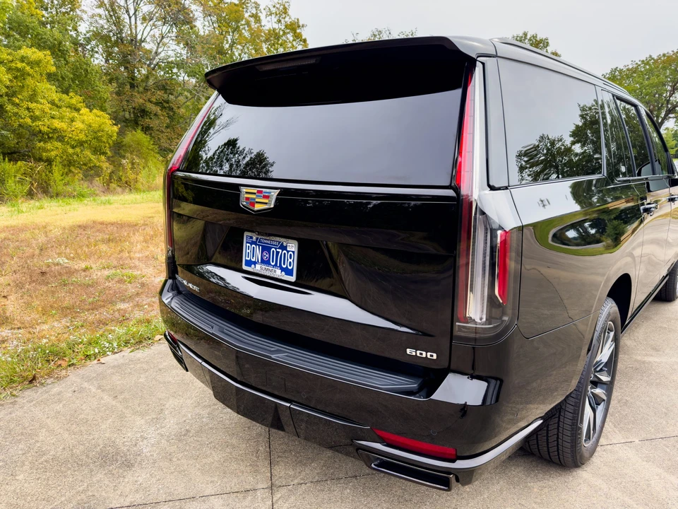 2023 Cadillac Escalade 5th Gen - Image 21 of 31