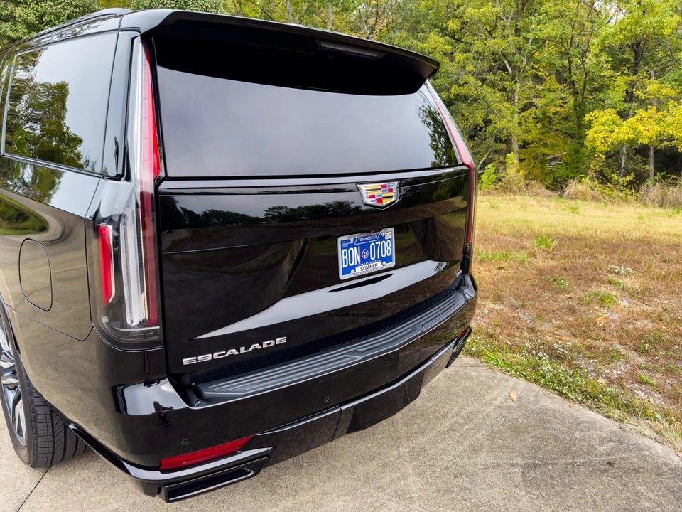 2023 Cadillac Escalade 5th Gen - Image 20 of 31