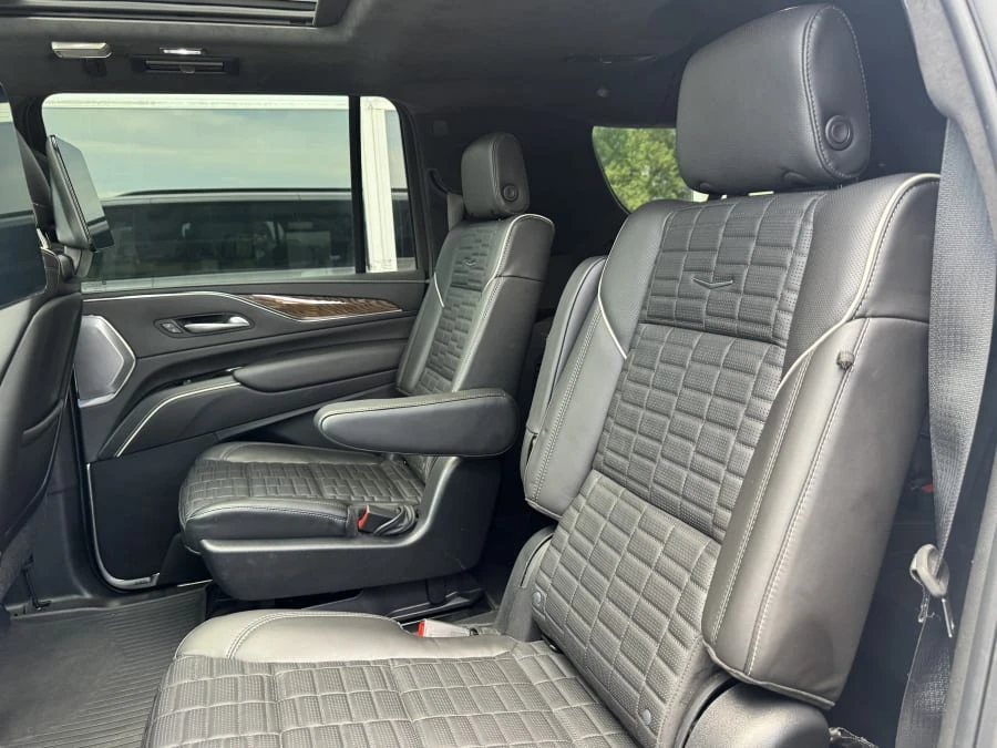 2023 Cadillac Escalade 5th Gen - Image 13 of 17