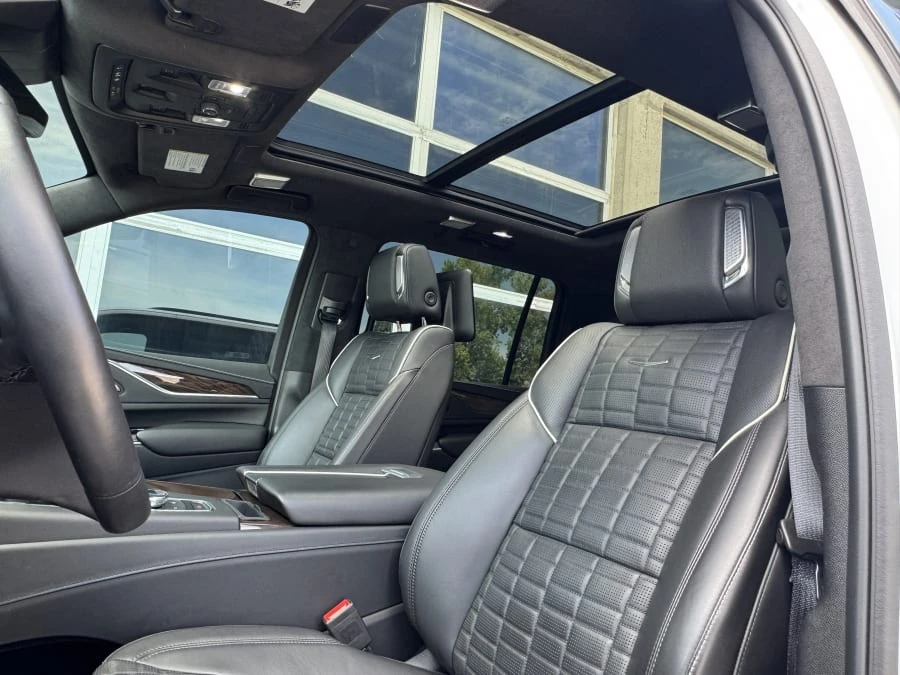 2023 Cadillac Escalade 5th Gen - Image 12 of 17
