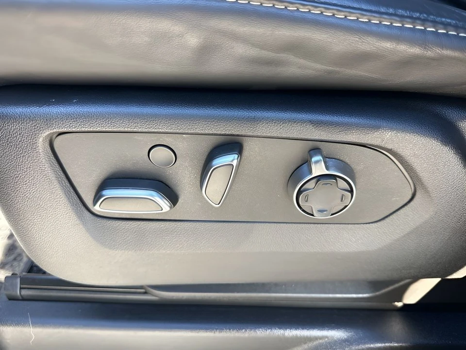 2023 Cadillac Escalade 5th Gen - Image 10 of 12