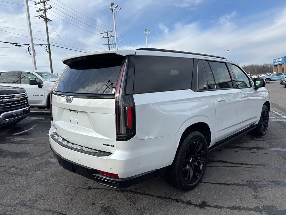 2023 Cadillac Escalade 5th Gen - Image 5 of 12