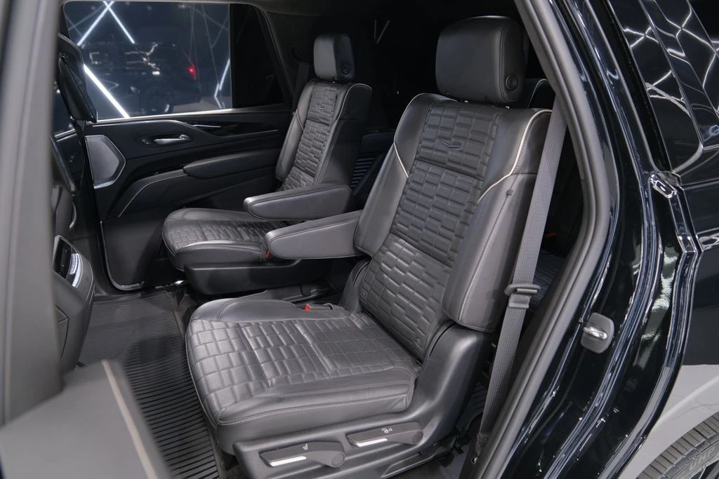 2023 Cadillac Escalade-V 5th Gen - Image 17 of 21