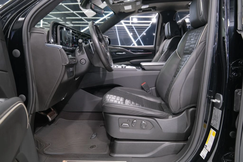 2023 Cadillac Escalade-V 5th Gen - Image 12 of 21