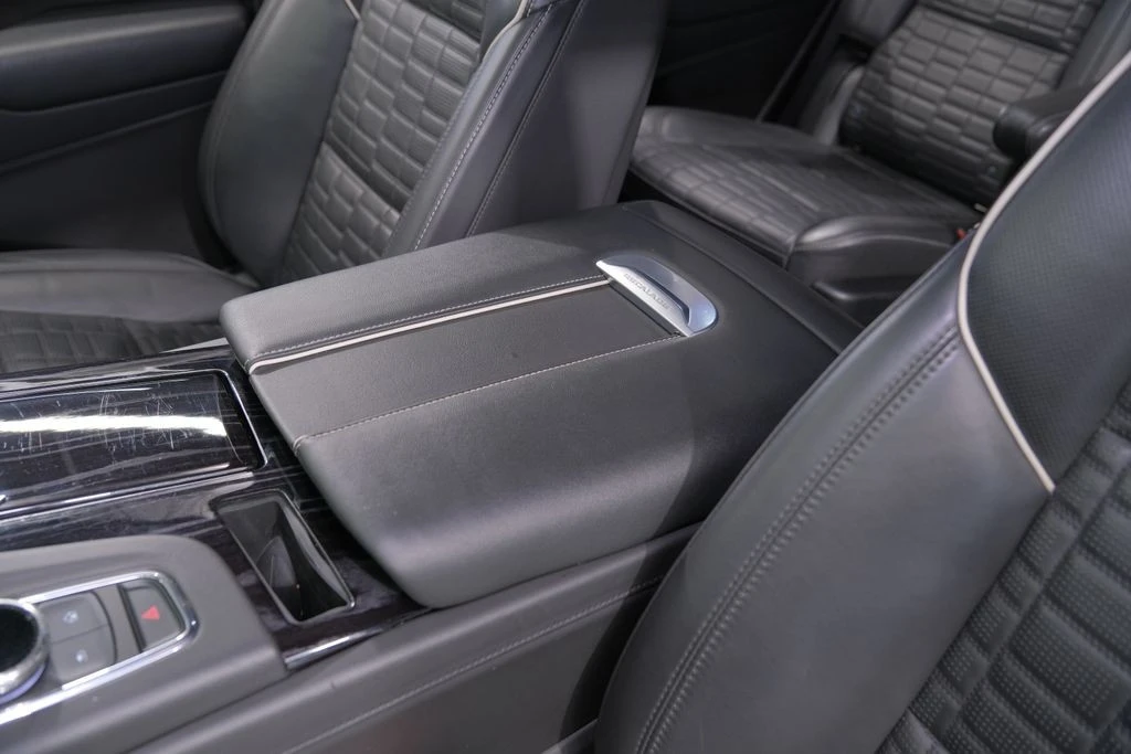 2023 Cadillac Escalade-V 5th Gen - Image 15 of 21