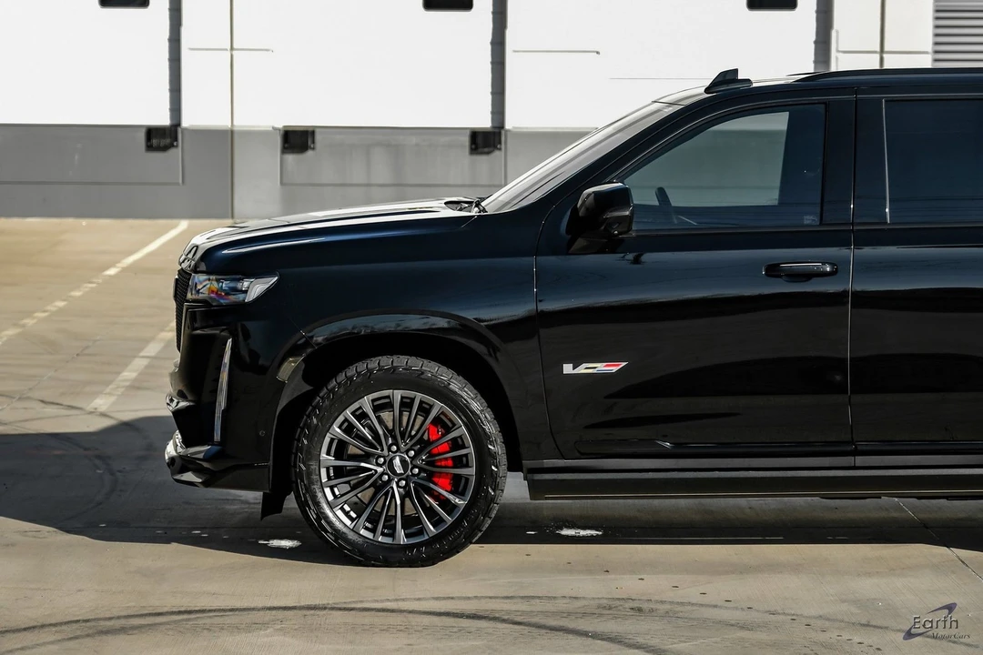 2023 Cadillac Escalade-V 5th Gen - Image 6 of 12