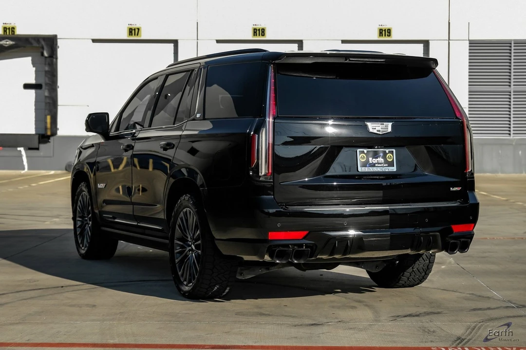 2023 Cadillac Escalade-V 5th Gen - Image 9 of 12
