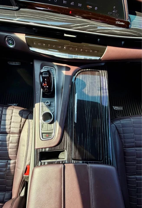 2023 Cadillac Escalade-V 5th Gen - Image 11 of 20