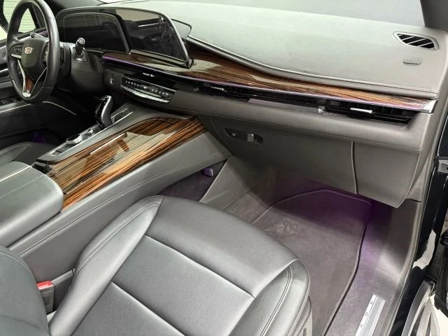 2023 Cadillac Escalade 5th Gen - Image 19 of 21