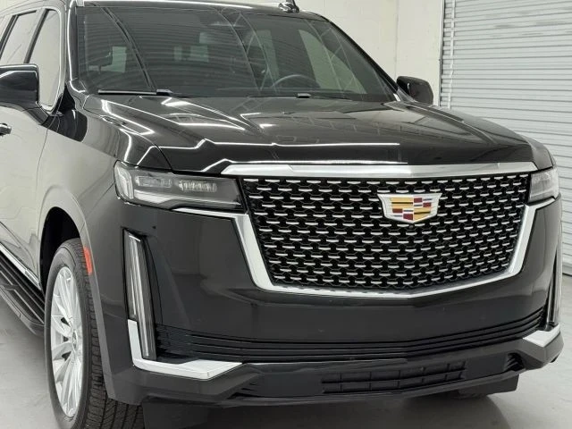2023 Cadillac Escalade 5th Gen - Image 11 of 12