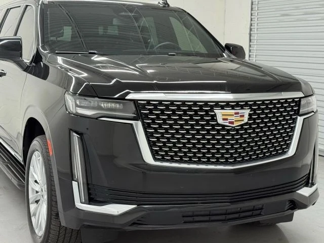 2023 Cadillac Escalade 5th Gen - Image 11 of 21