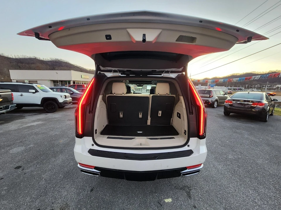 2023 Cadillac Escalade 5th Gen - Image 21 of 21