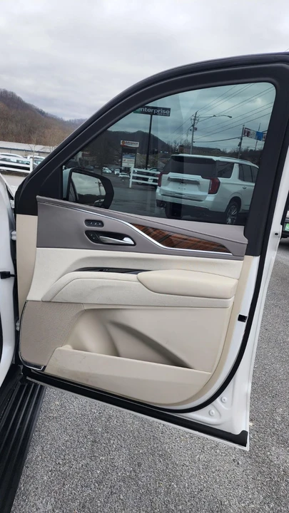 2023 Cadillac Escalade 5th Gen - Image 14 of 21