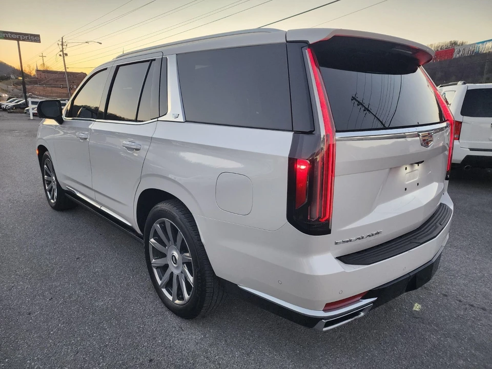 2023 Cadillac Escalade 5th Gen - Image 13 of 21