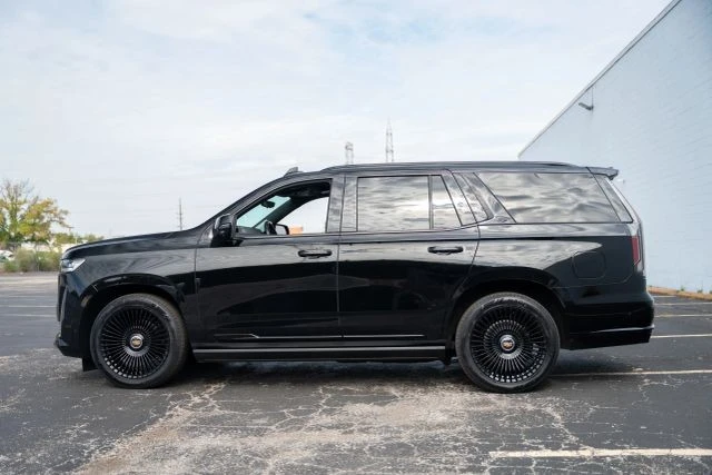 2023 Cadillac Escalade 5th Gen - Image 10 of 21