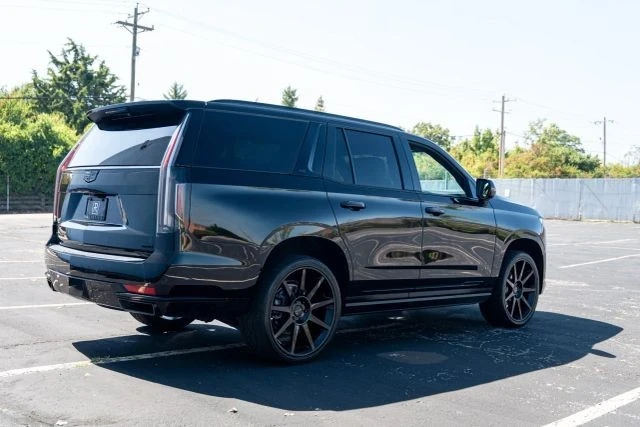 2023 Cadillac Escalade 5th Gen - Image 10 of 21