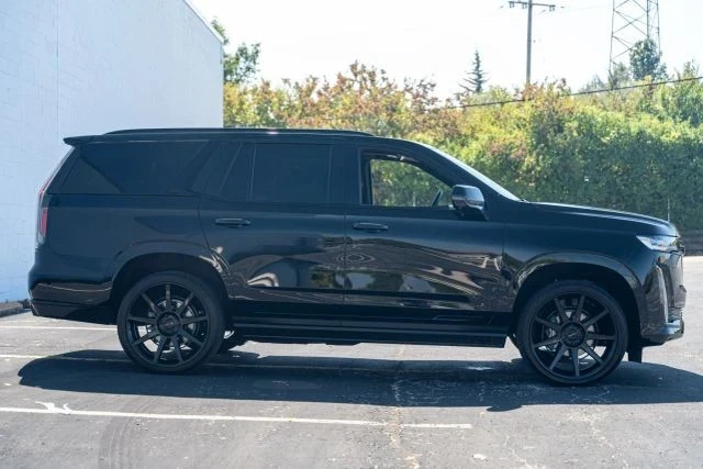 2023 Cadillac Escalade 5th Gen - Image 9 of 21