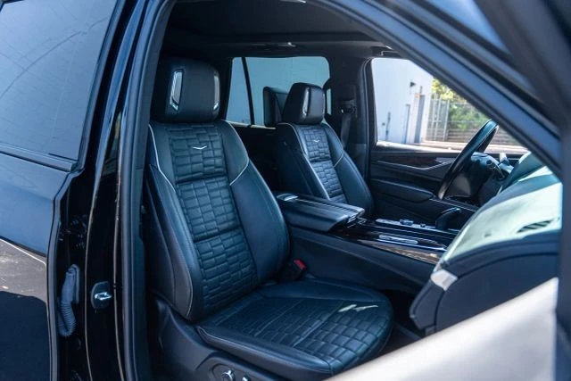 2023 Cadillac Escalade 5th Gen - Image 13 of 21