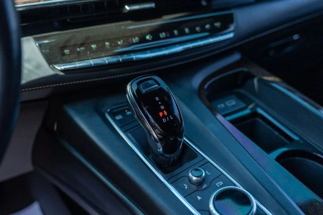 2023 Cadillac Escalade 5th Gen - Image 19 of 21