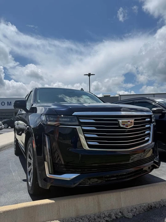 2023 Cadillac Escalade 5th Gen - Image 7 of 10