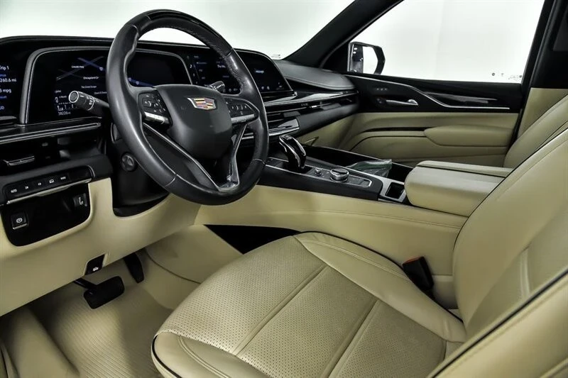2023 Cadillac Escalade 5th Gen - Image 19 of 21
