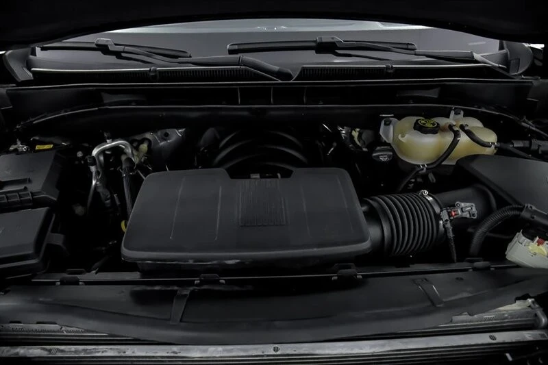 2023 Cadillac Escalade 5th Gen - Image 16 of 21