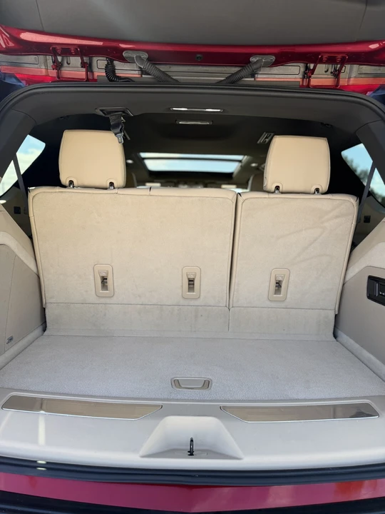 2023 Cadillac Escalade 5th Gen - Image 9 of 12